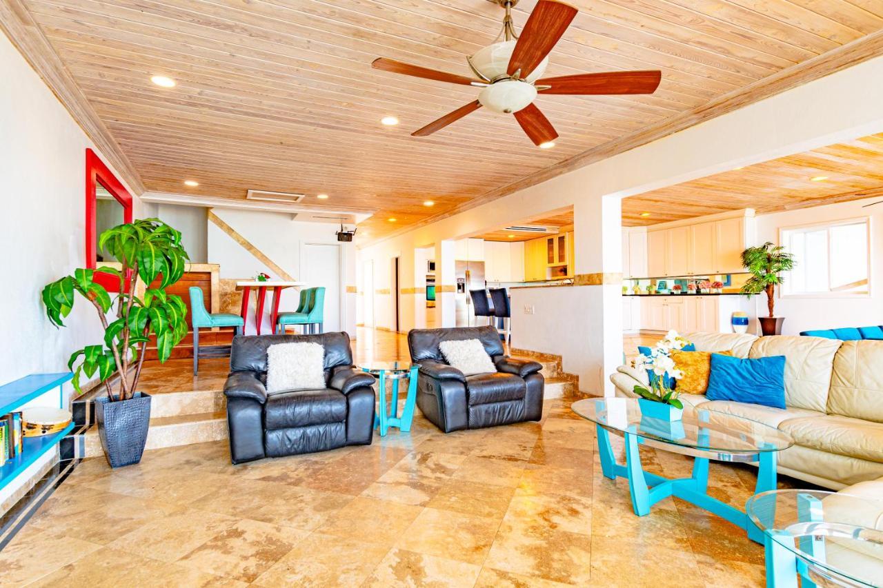 Caprice 7 -Oceanfront Villa - Gated Community With Pool Νασάου Εξωτερικό φωτογραφία